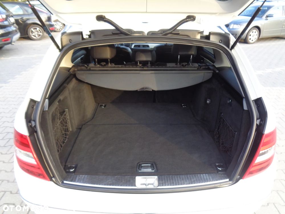 Mercedes-Benz Klasa C 180 BlueEFFICIENCY Avantgarde - 11
