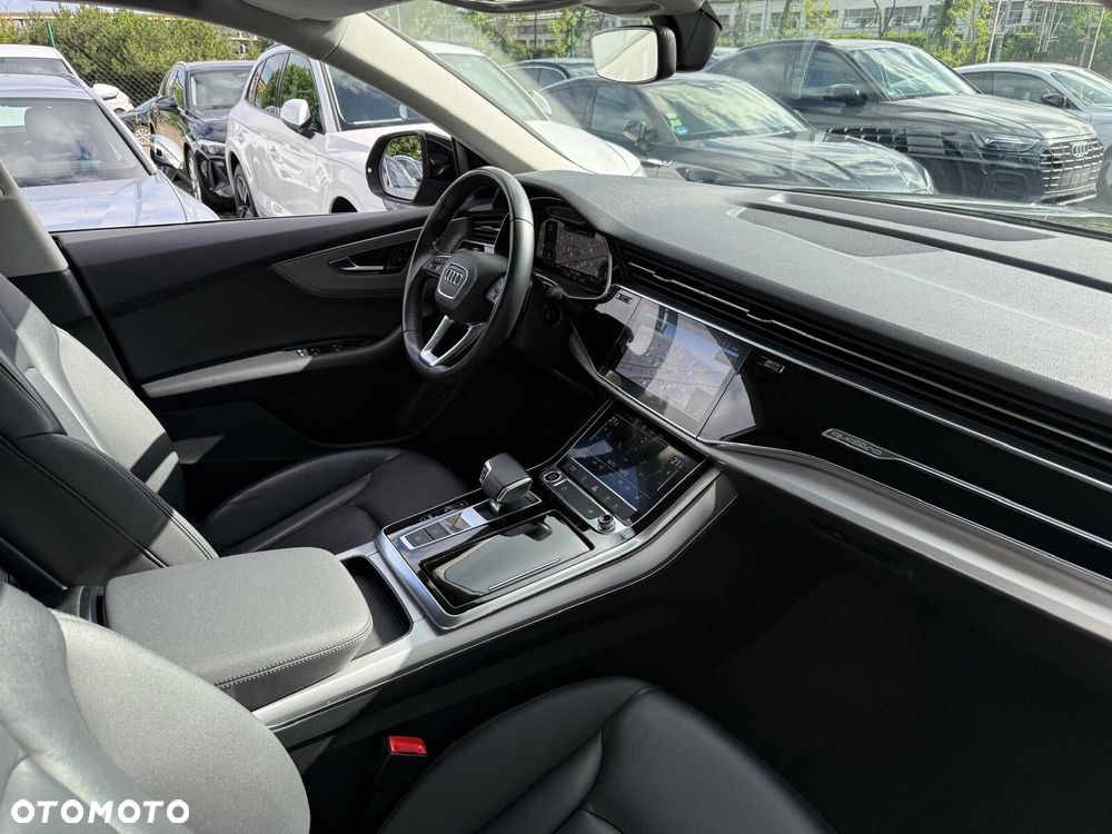 Audi Q8 - 24