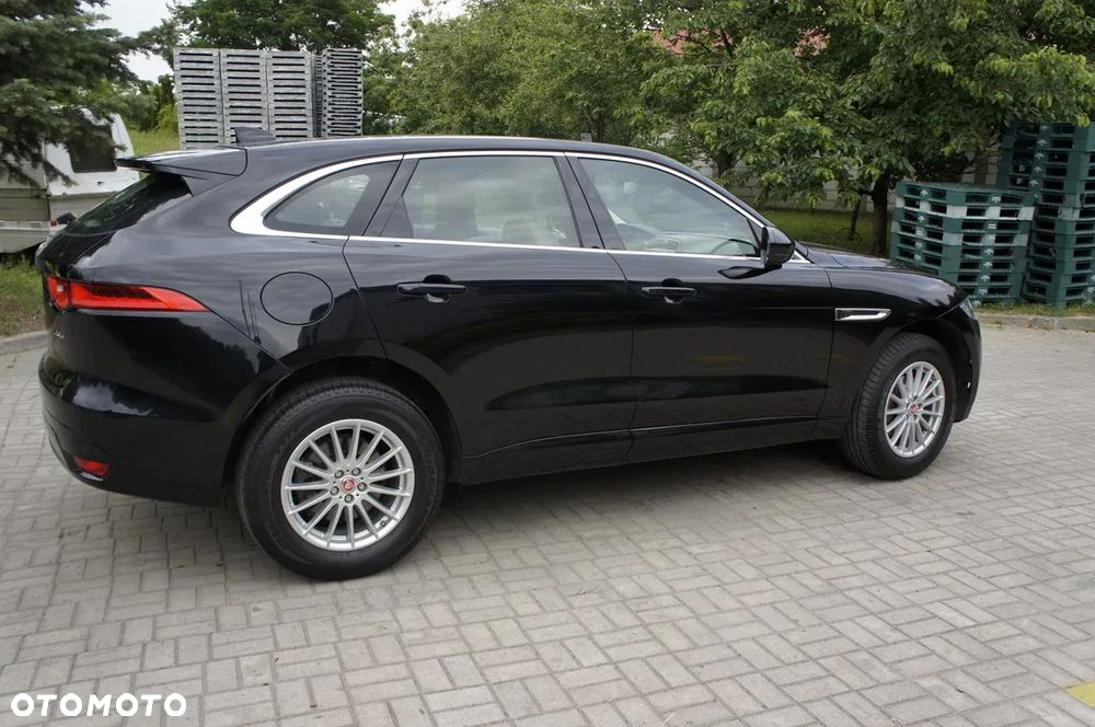 Jaguar F-Pace - 5