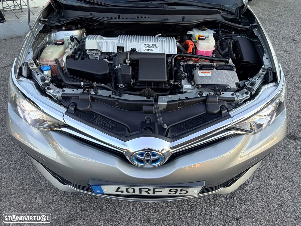 Toyota Auris Touring Sports 1.8 HSD Sport+Navi - 29