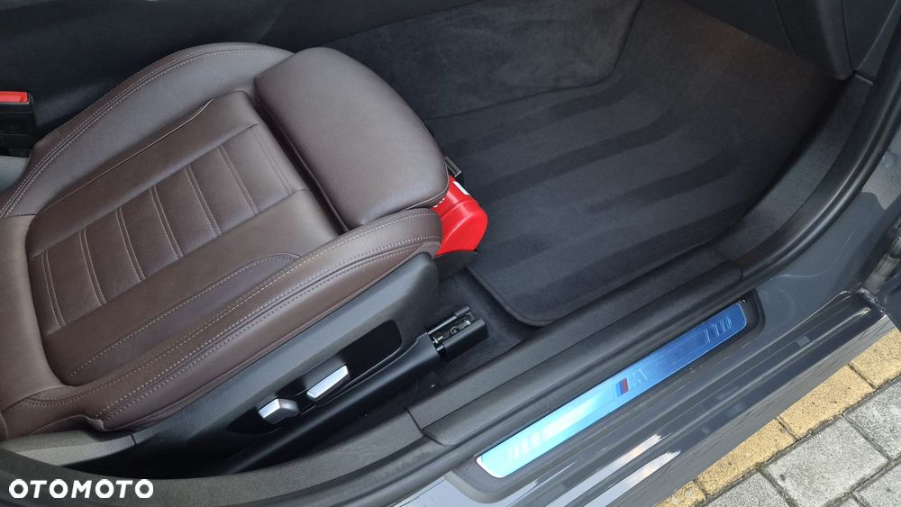 BMW Seria 3 330e PHEV xDrive M Sport sport - 30