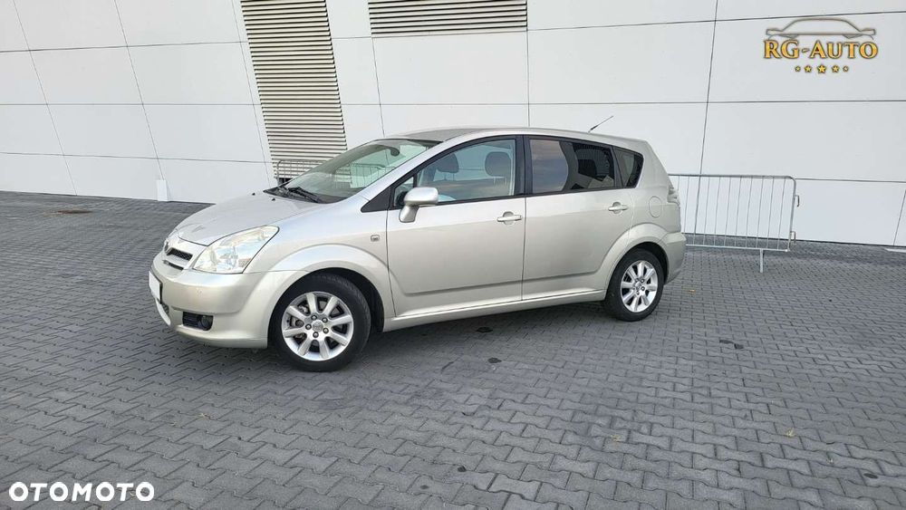 Toyota Corolla Verso - 8
