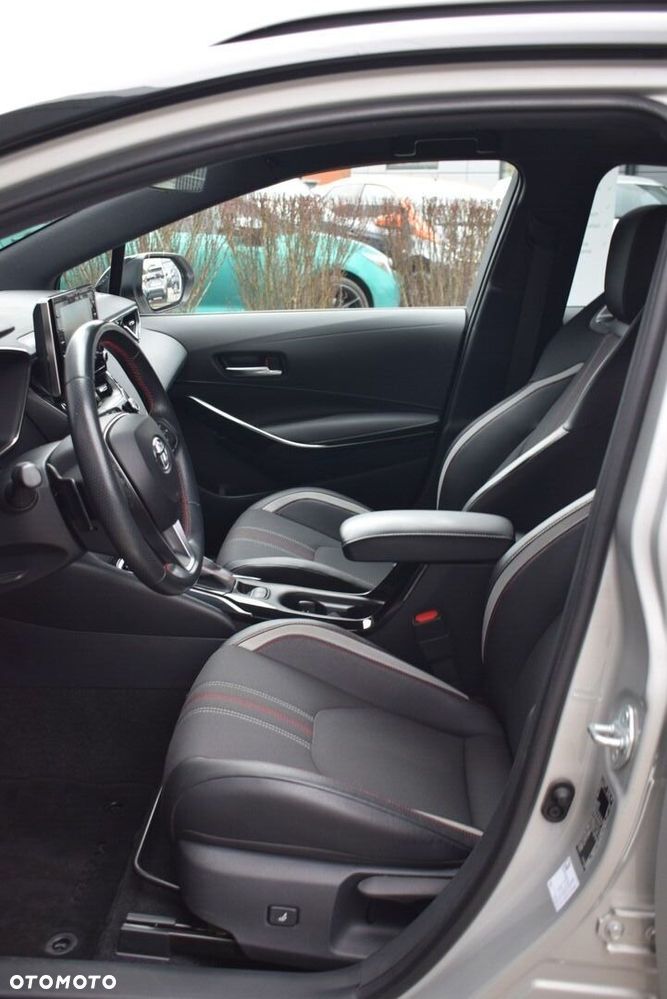 Toyota Corolla 2.0 Hybrid GR Sport - 13
