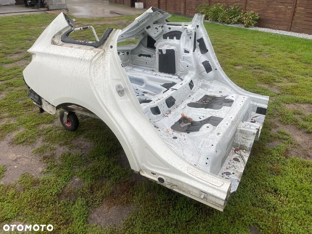 MERCEDES cla 117 shooting brake kombi tyl karoseri cwiartka prawa lewa kolor 650 - 5