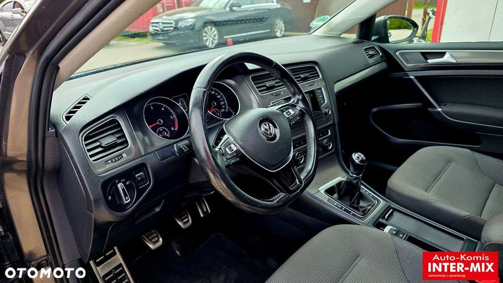 Volkswagen Golf - 34