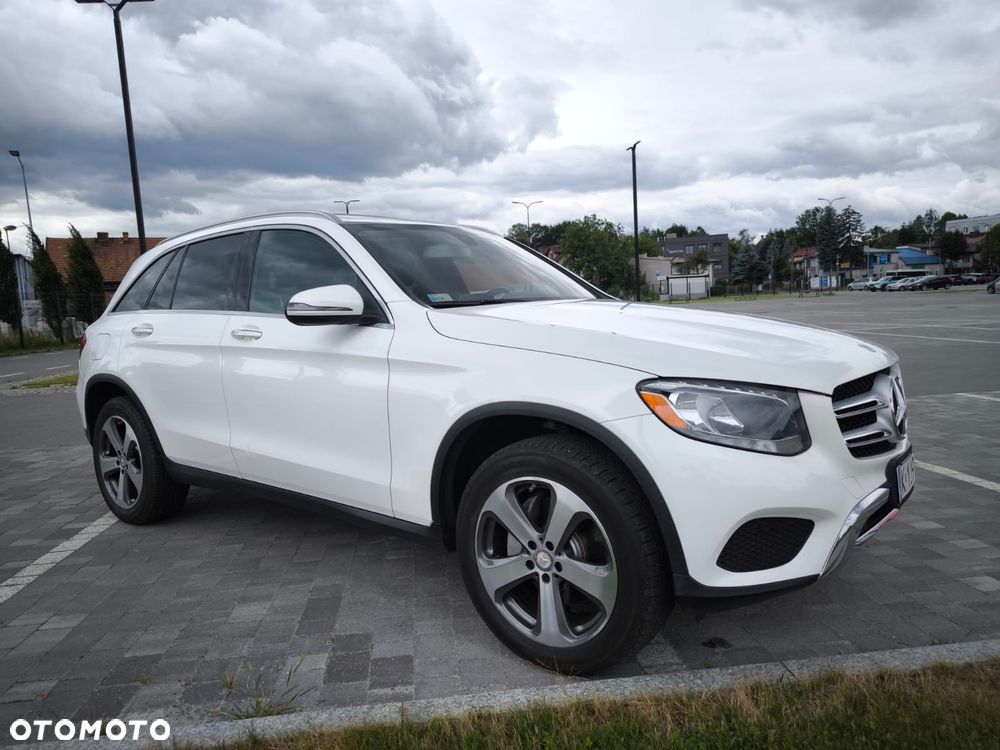 Mercedes-Benz GLC 300 4-Matic - 4