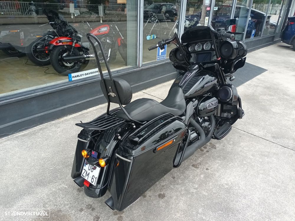 Harley-Davidson FLHXS Street Glide Special - 23