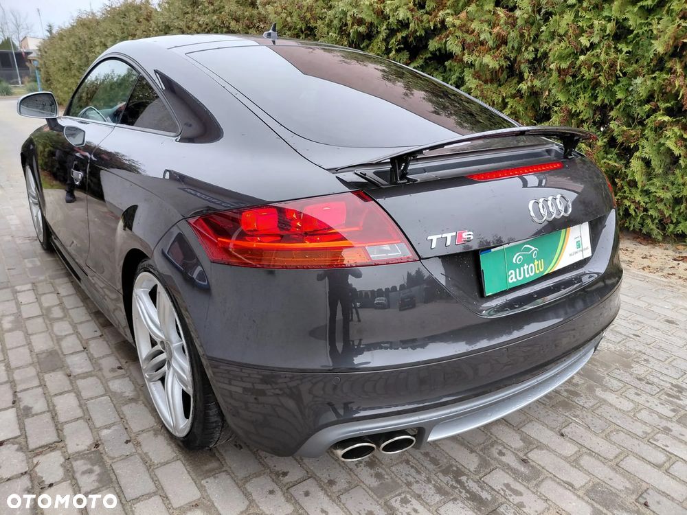 Audi TT S Coupé - 13