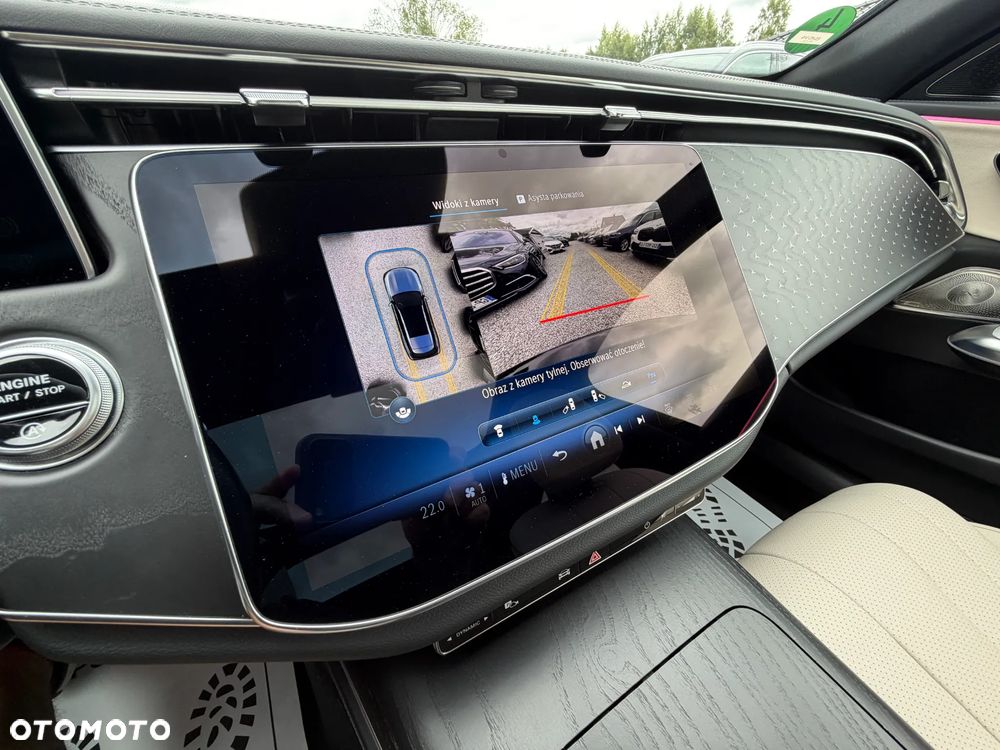 Mercedes-Benz Klasa E 220 d mHEV AMG 9G-Tronic - 37