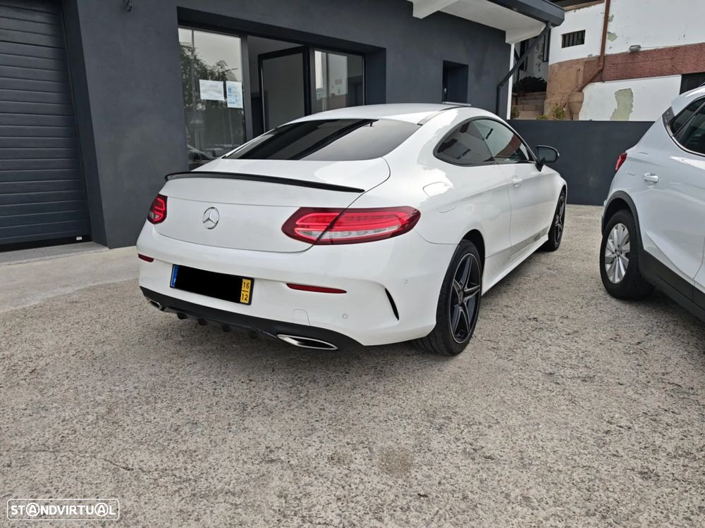 Mercedes-Benz C 180 Coupe AMG Line - 4
