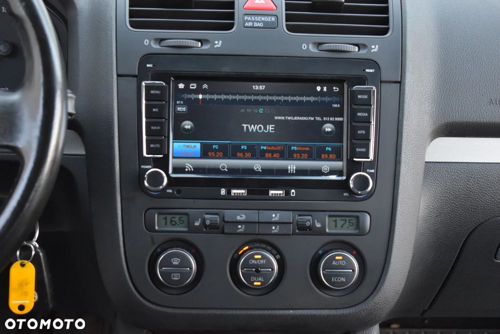 Volkswagen Golf - 6