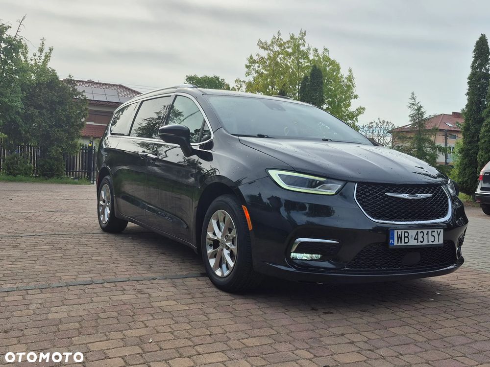 Chrysler Pacifica - 4