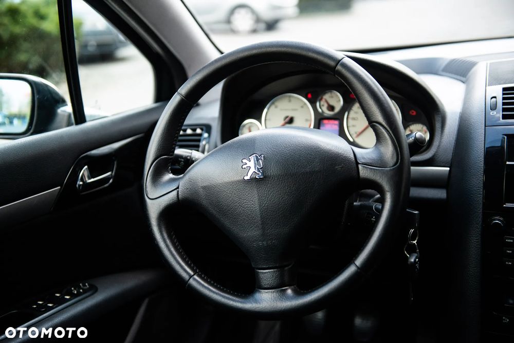 Peugeot 407 HDi 140 JBL - 33