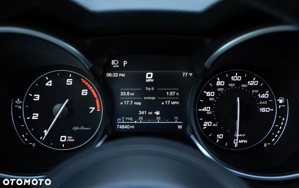 Alfa Romeo Stelvio - 18