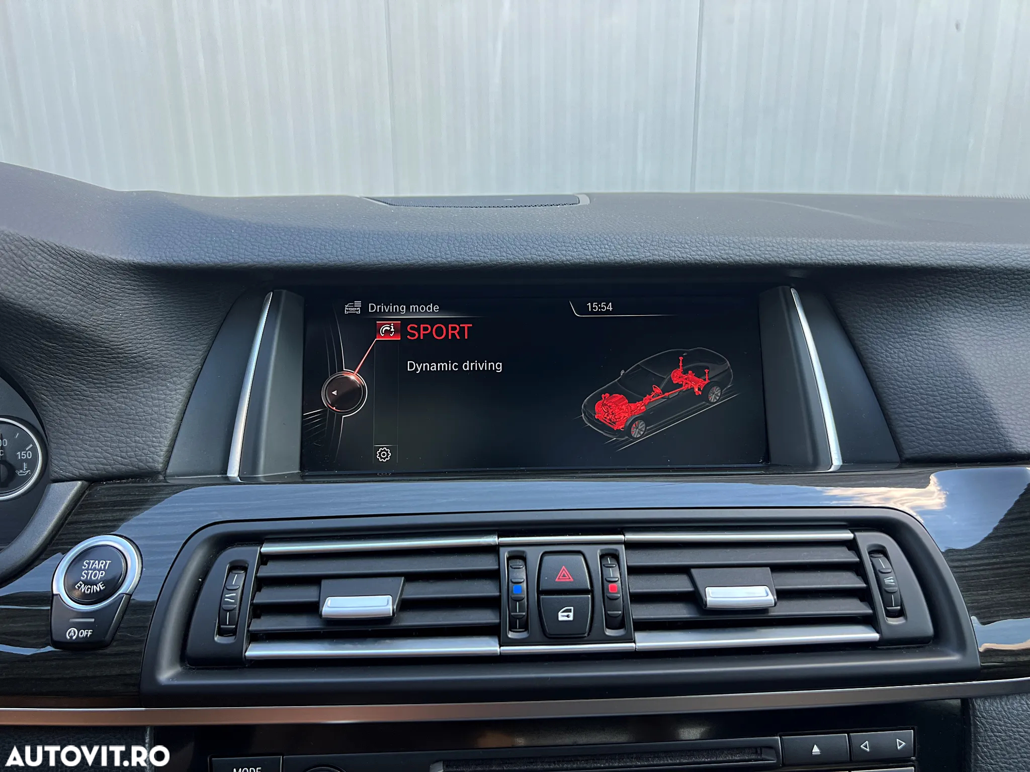 BMW Seria 5 530d xDrive - 34