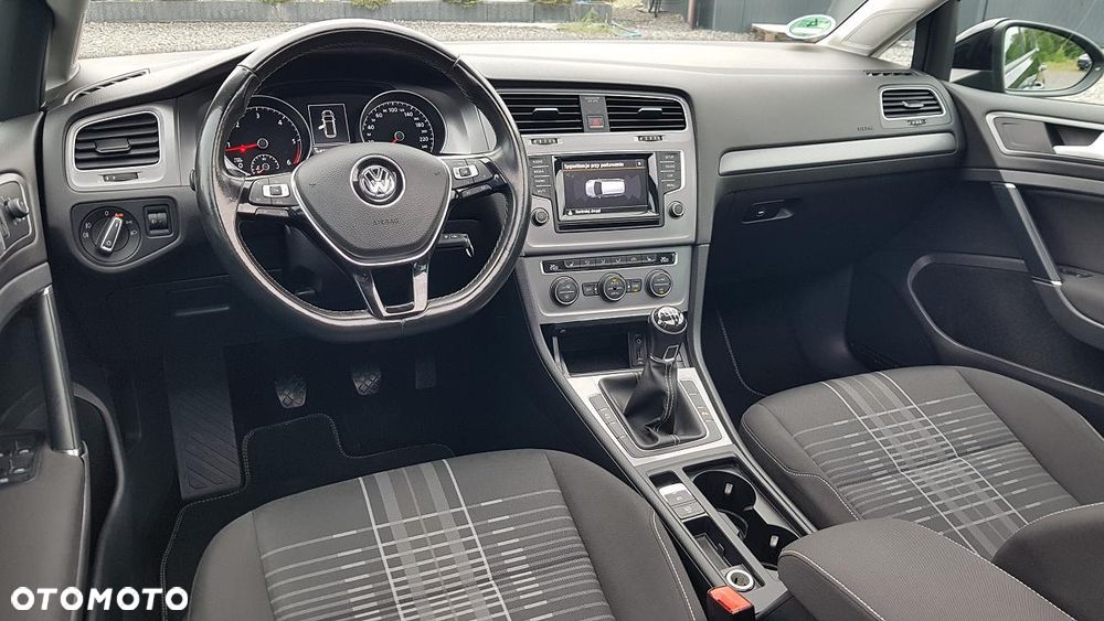 Volkswagen Golf 2.0 TDI BlueMotion Technology Lounge - 23