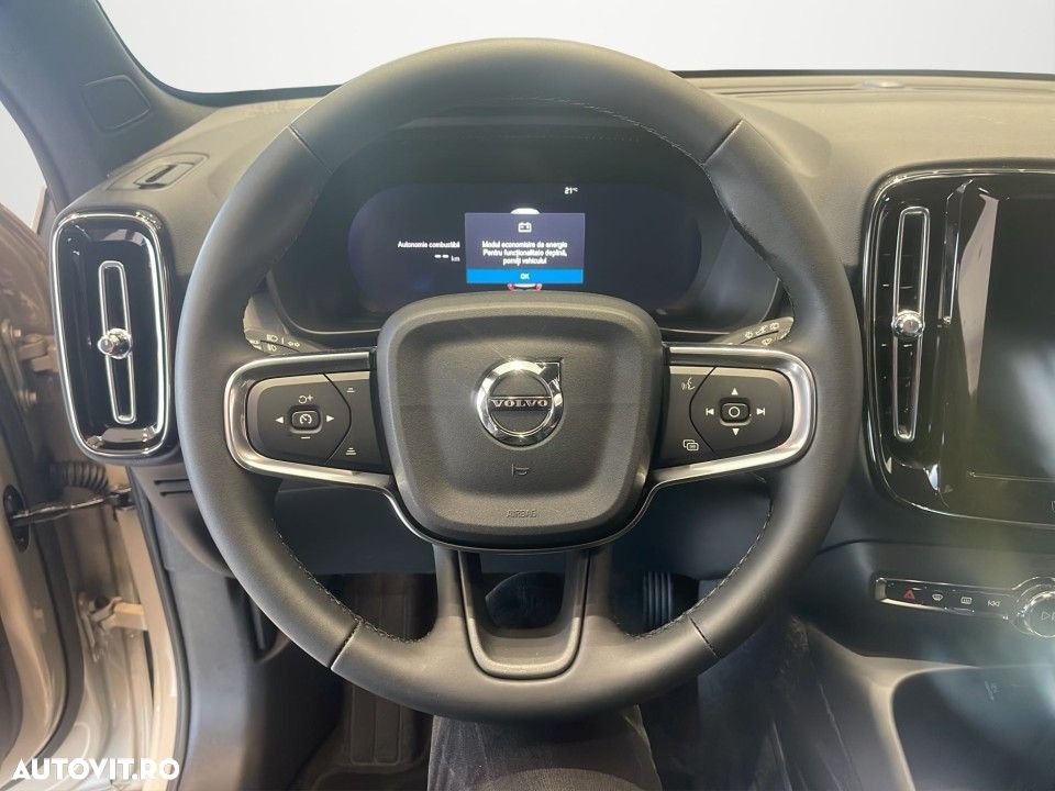 Volvo XC 40 B3 AT FWD MHEV Core - 12