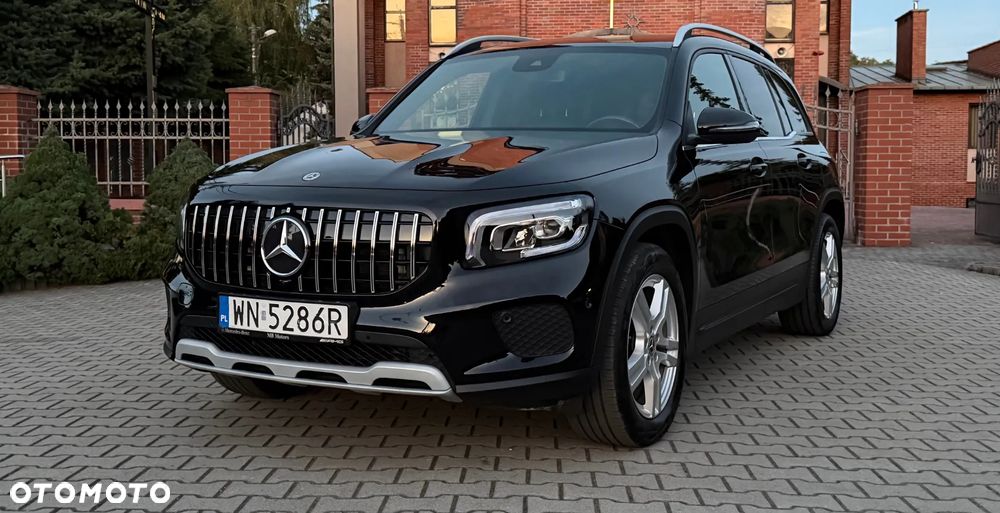 Mercedes-Benz GLB - 1
