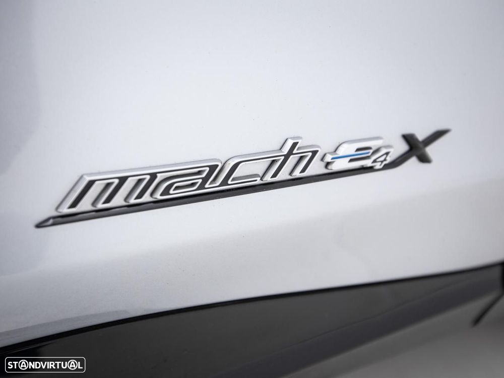 Ford Mustang Mach-E AWD - 19