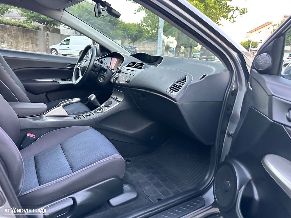 Honda Civic 1.4 i-VTEC Sport Edition - 47