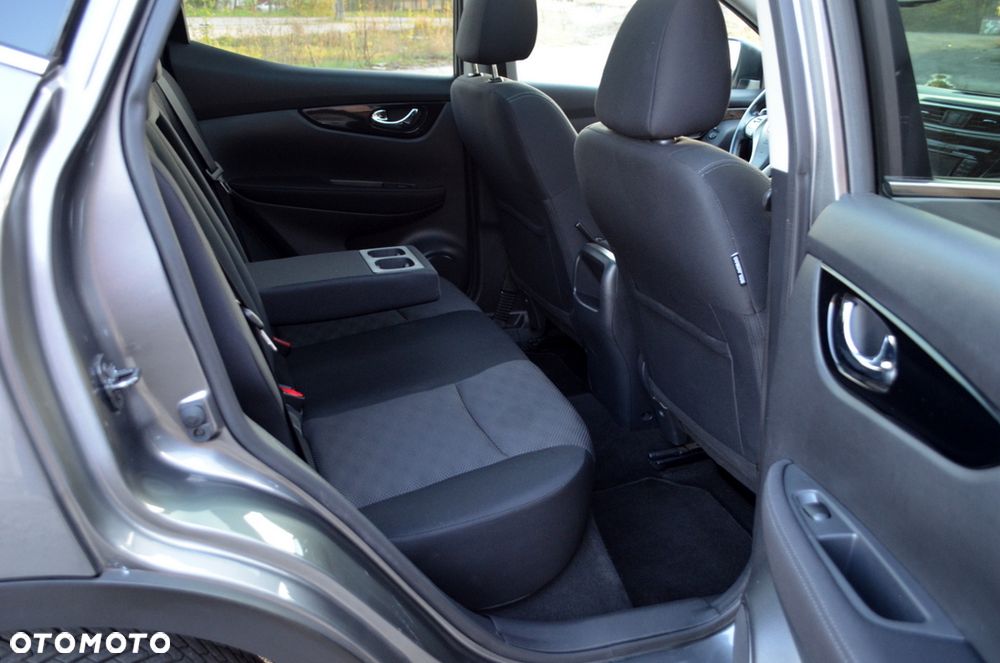Nissan Qashqai 1.6 DIG-T N-Connecta - 22
