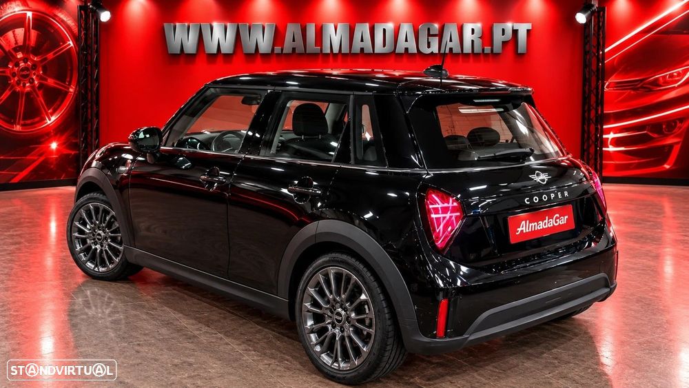 MINI 3 Portas Cooper C Essential - 4