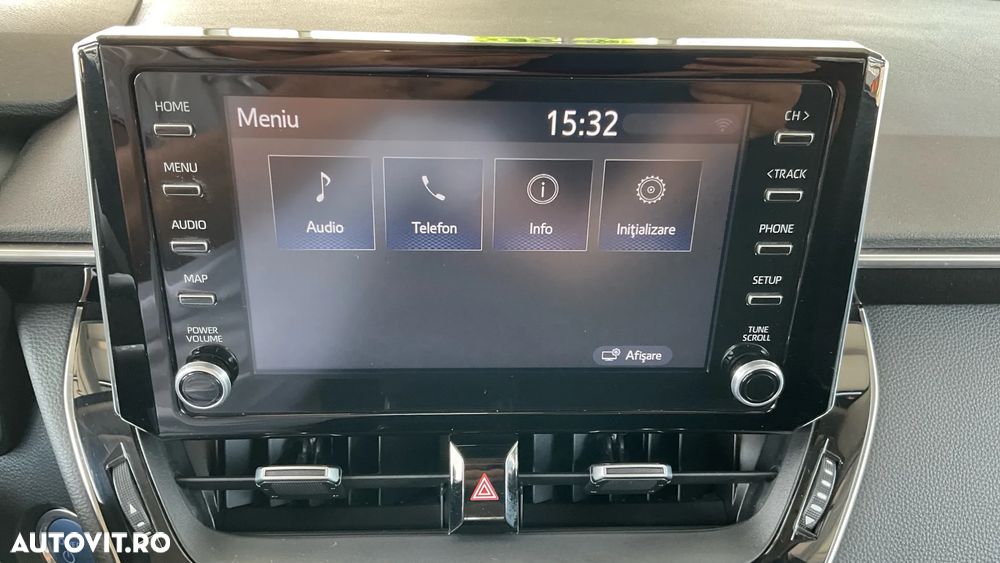 Toyota Corolla 1.8 HSD Business - 24