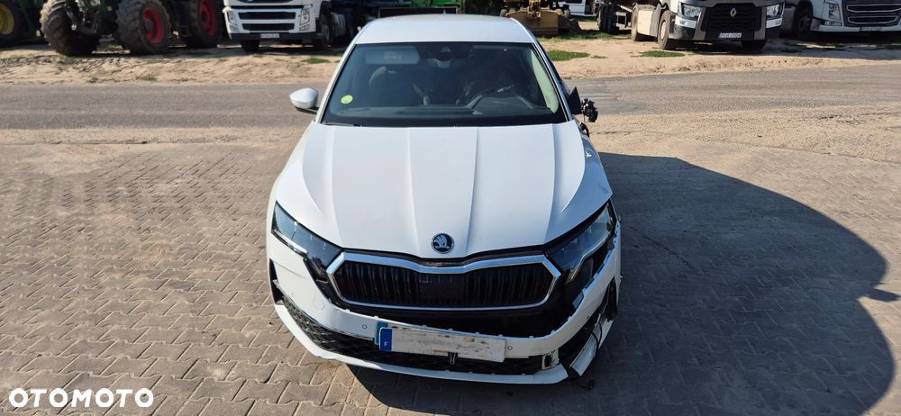 Skoda Octavia 2.0 TDI Edition 130 Essence DSG - 2