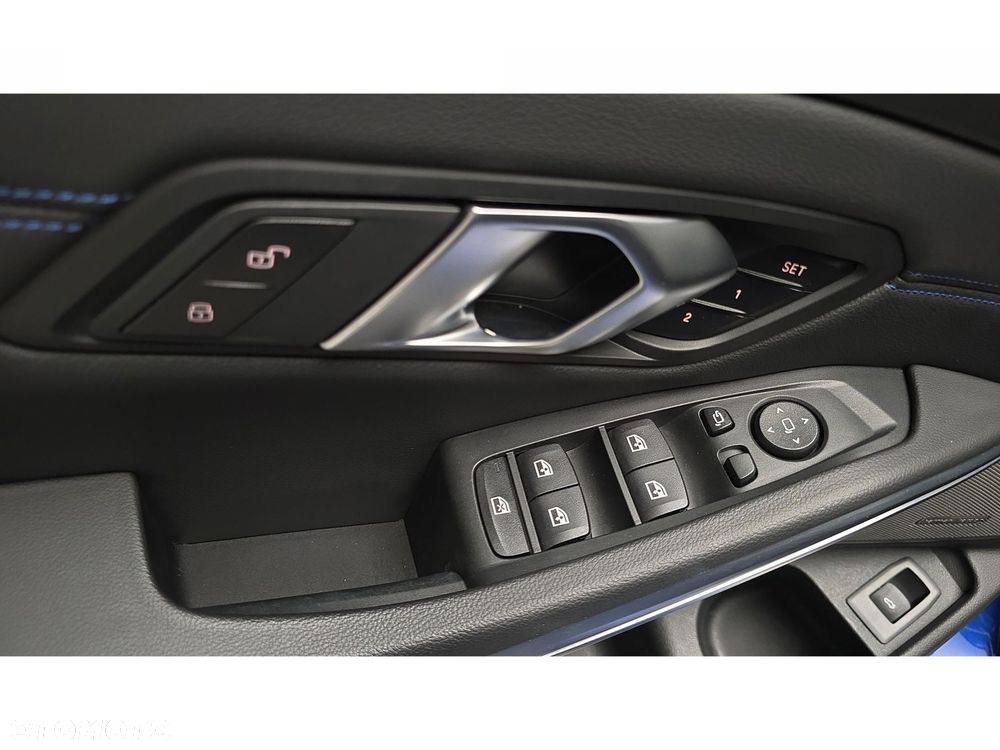 BMW Seria 3 320d xDrive M Sport - 30