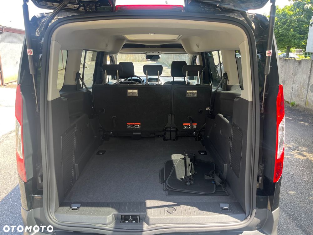 Ford Tourneo Connect Grand - 19