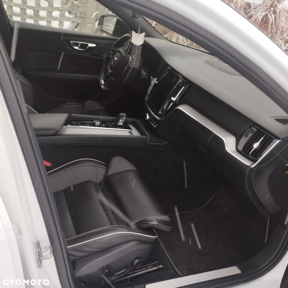 Volvo S60 B4 B R-Design - 15