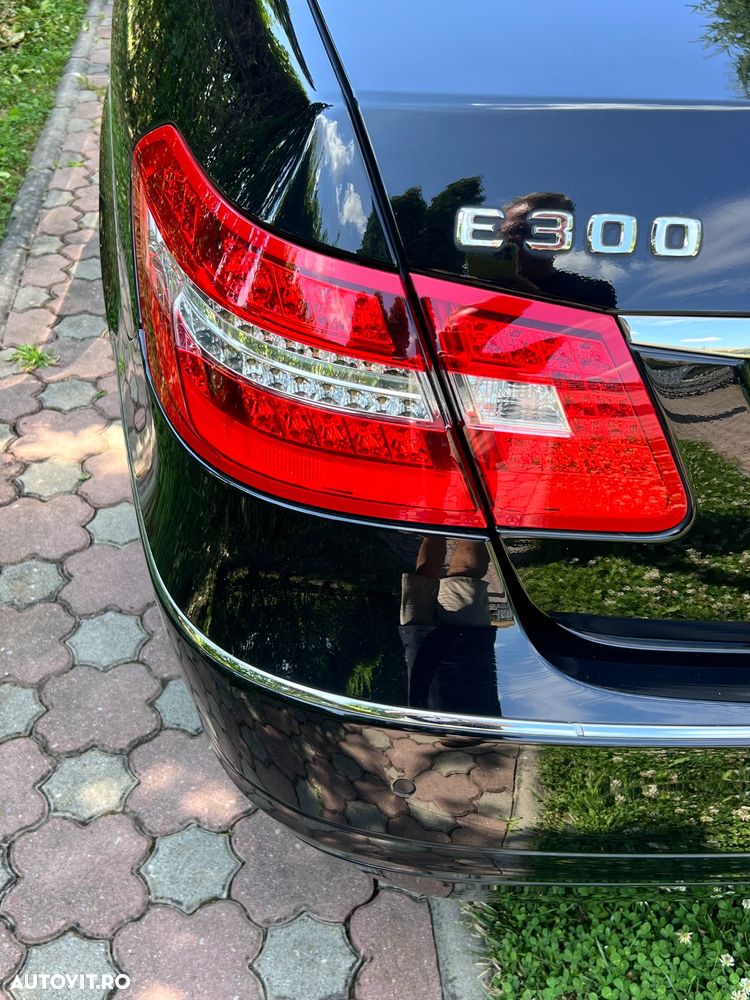 Mercedes-Benz E 300 BlueTEC HYBRID 7G-TRONIC Elegance - 15