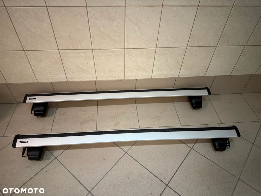 Thule do Toyota Avensis III (2009-) kompletny system bagażnika - sedan - 1