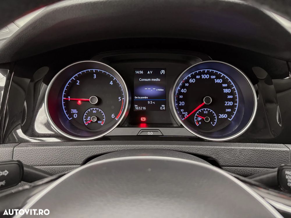 Volkswagen Golf 1.6 TDI BlueMotion Technology Allstar - 25