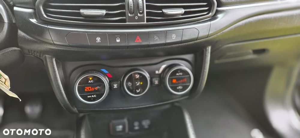 Fiat Tipo 1.4 T-Jet Lounge - 26
