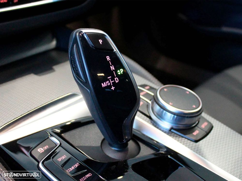 BMW 520 d Pack M Auto - 13