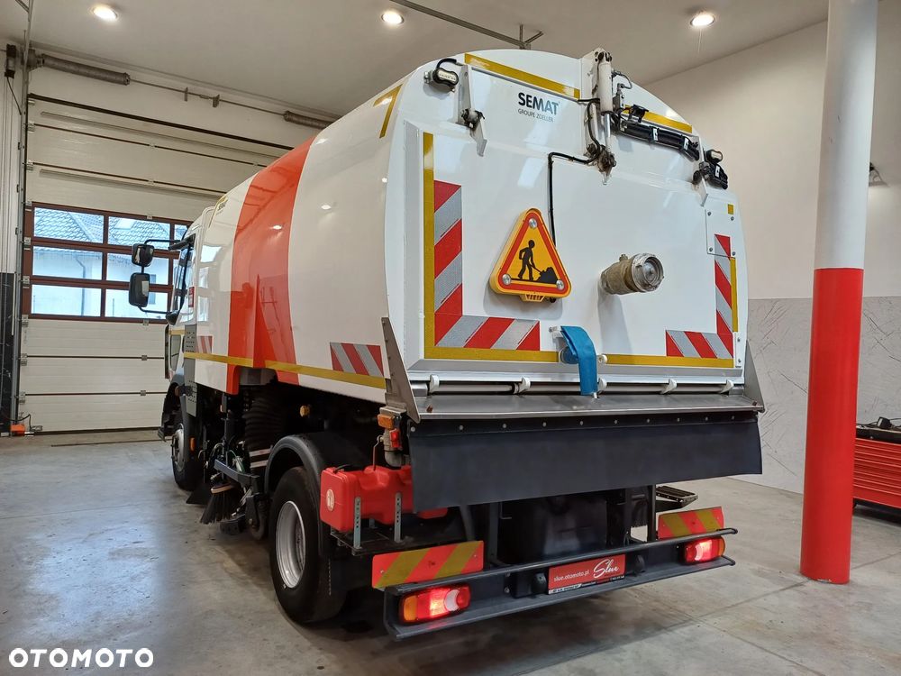 Renault D12 Zamiatarka Zoeller Faun Euro 6 PM10 Szczotki L/R Rok 2017 2 Silniki 2825 MTH - 6