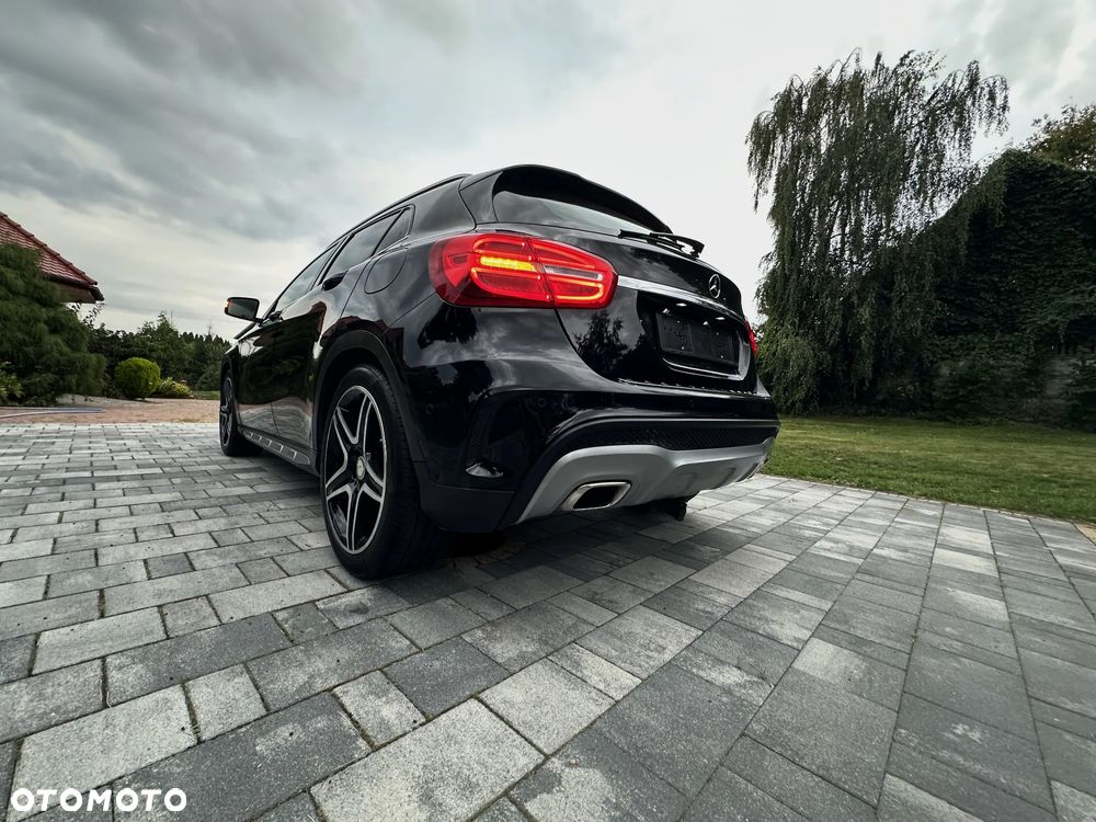 Mercedes-Benz GLA 200 AMG Line - 18