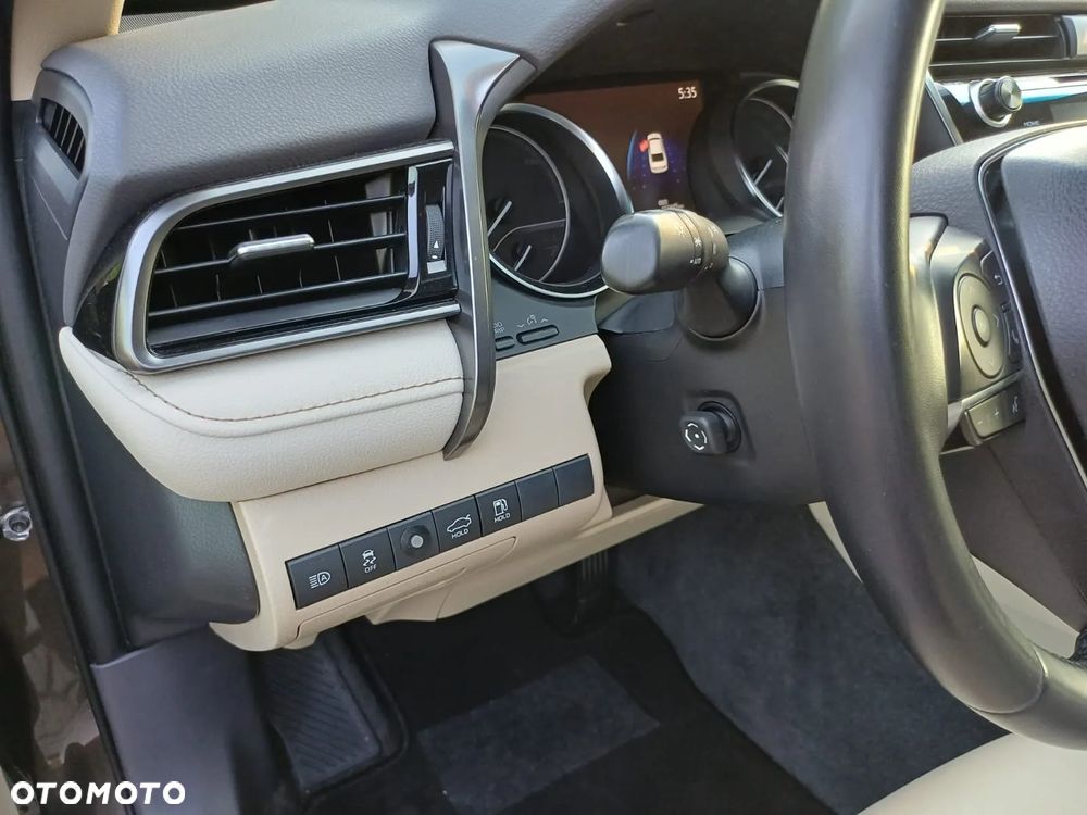 Toyota Camry 2.5 Hybrid Prestige CVT - 12