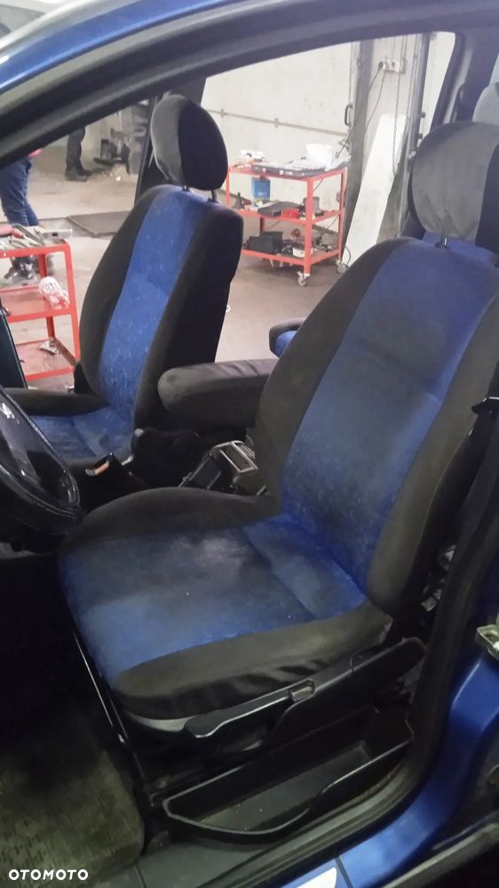 Fotel kierowcy pasażera podgrzewany kanapa - 3-rzędy 7-miejsc Opel Zafira A - 5