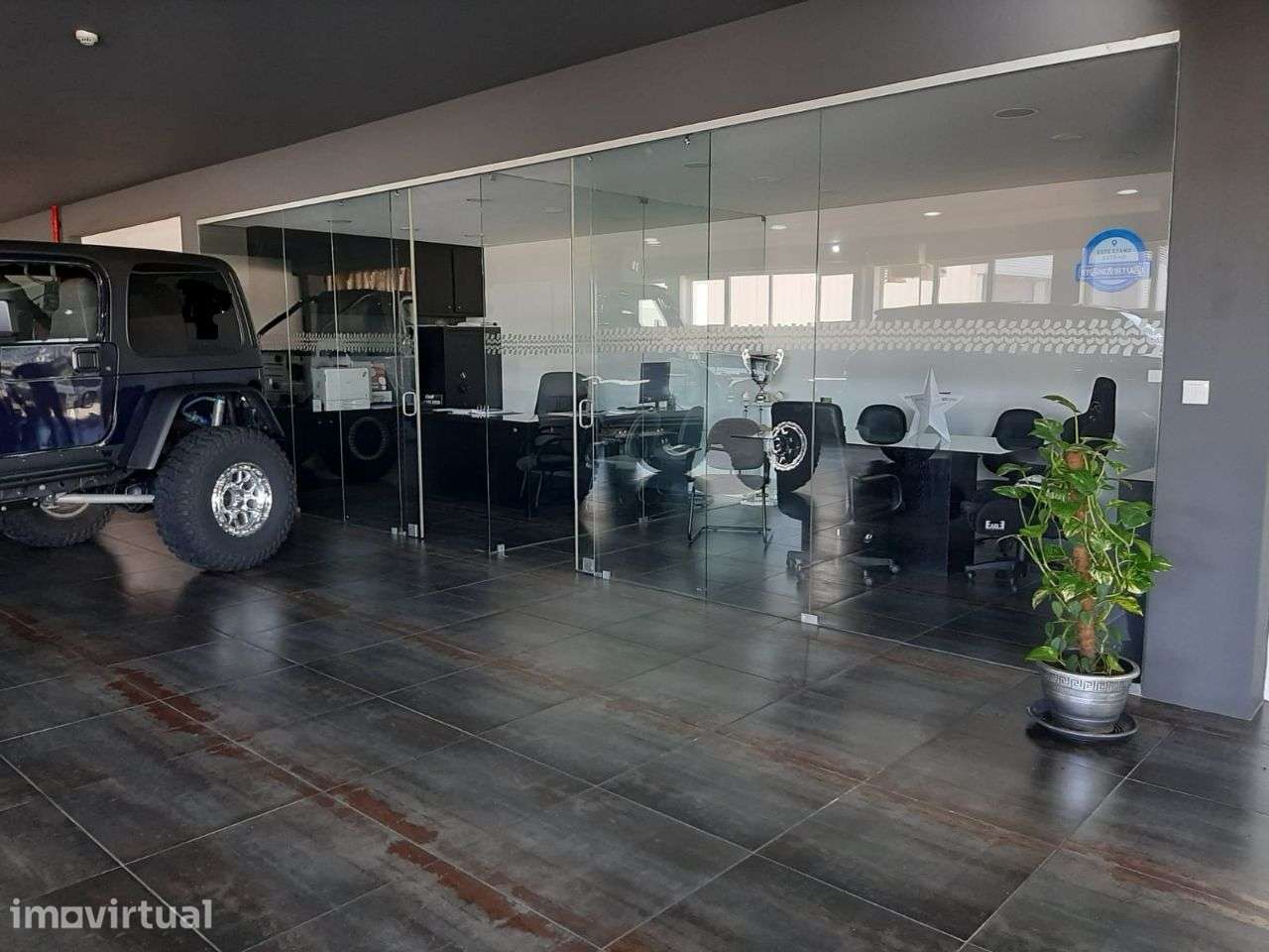 Vende Stand com escritório e armazém Termas São Vicente Penafiel - Grande imagem: 3/17