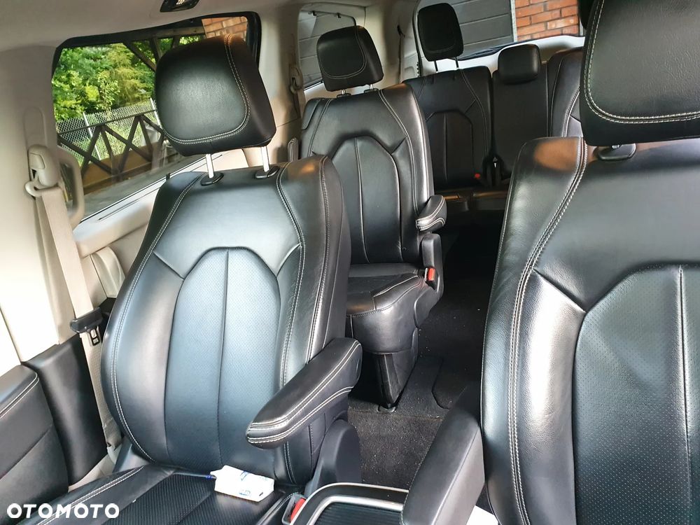Chrysler Pacifica - 13