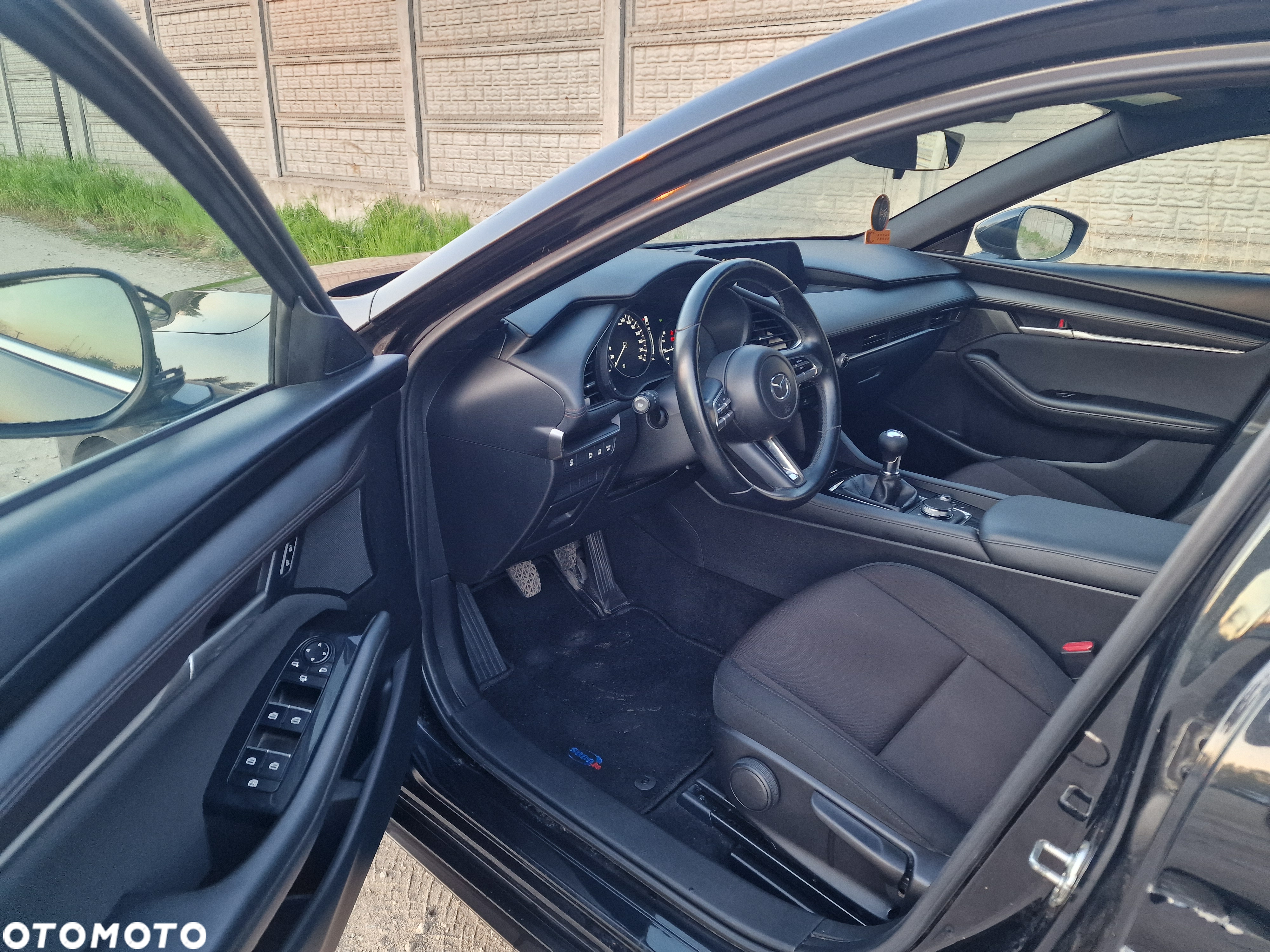 Mazda 3 e-SKYACTIV-G 2.0 M HYBRID - 7