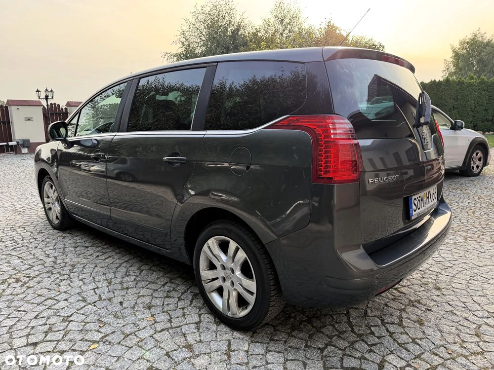Peugeot 5008 1.6 THP Premium - 10