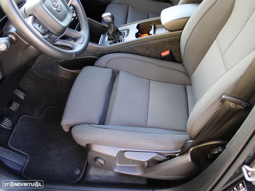 Volvo XC 40 1.5 T2 Momentum Plus - 6