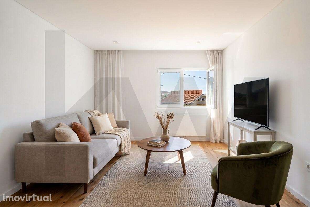 Andar Moradia T2 em renovação no centro de Valongo — Terraço enorme - Grande imagem: 5/22