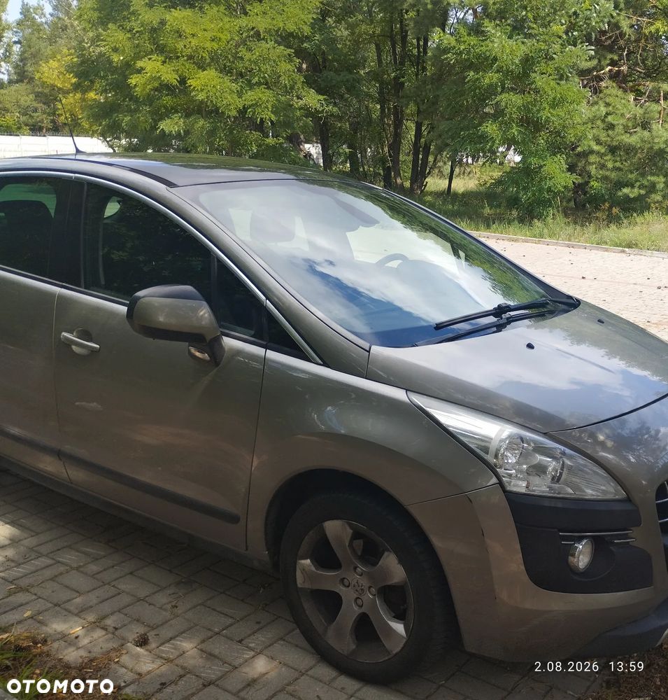 Peugeot 3008 1.6 HDi Premium - 12