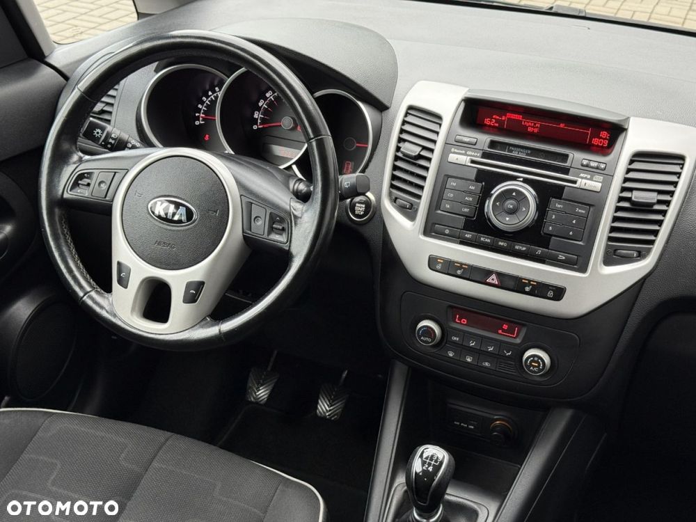 Kia Venga 1.4 CVVT UEFA EURO 2016 - 7