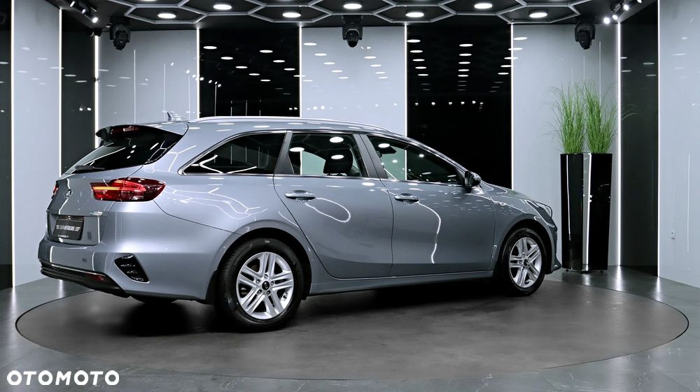 Kia Ceed 1.6 CRDi SCR M - 9