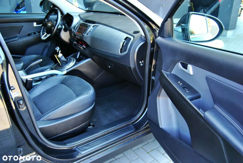 Kia Sportage 1.7 CRDI 2WD Dream-Team Edition - 10
